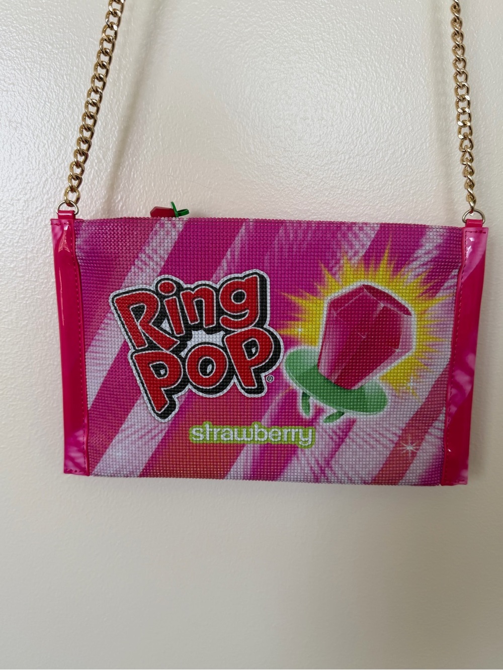 BETSEY JOHNSON RING POP PARTY POUCH PINK